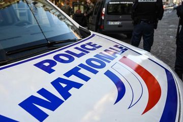 Un policier utilise une clé d'étranglement sur une collègue : deux enquêtes ouvertes