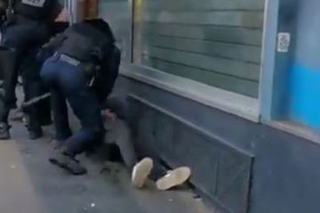 Une enquête ouverte après la vidéo d'un homme frappé au sol par un policier