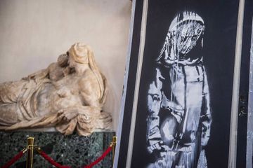 Vol d'un Banksy à la salle de concerts du Bataclan à Paris : huit hommes condamnés