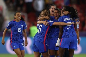 Euro féminin de football : les Bleues s'envolent vers les demi-finales