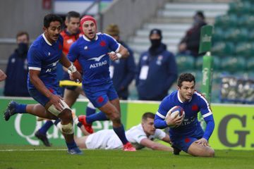 Face aux Anglais, le XV de France frôle l'exploit