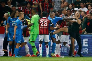 Incidents Nice-OM: une pluie de sanctions sur les deux clubs et un match à rejouer