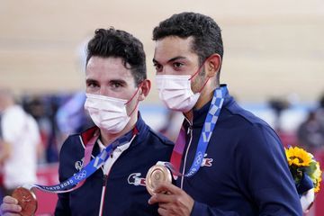 JO 2020 : les cyclistes Benjamin Thomas et Donovan Grondin raflent le bronze de l'américaine