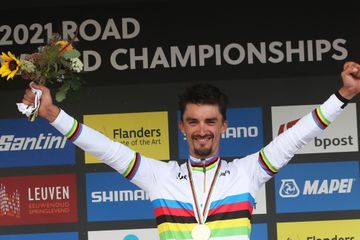Julian Alaphilippe, les photos d'un nouveau sacre de champion du monde