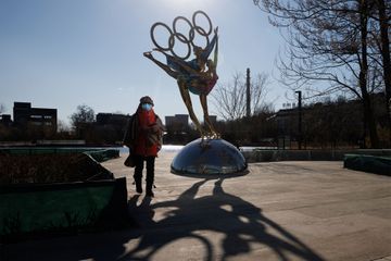 La Chine reconnaît que le variant Omicron complique l'organisation des JO