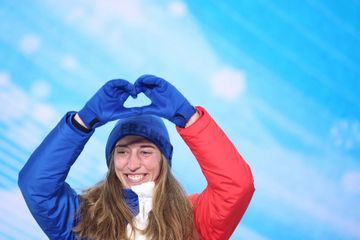 Pékin 2022 : le coeur en argent de Chloé Trespeuch sur le podium du snowboard cross