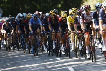 Tour de France: deux autres coureurs positifs au Covid-19