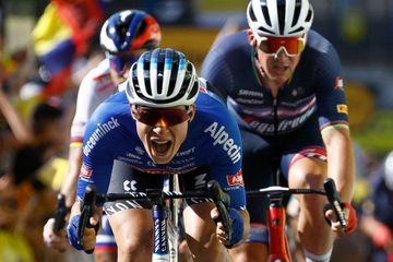 Tour de France : Jasper Philipsen décroche la 15e étape au sprint