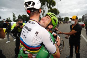 Tour de France: Mark Cavendish, si près de surpasser Eddy Merckx, gagne la 10e étape