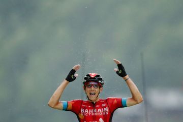 Tour de France : Teuns remporte la première étape de montagne, Pogacar prend le maillot jaune