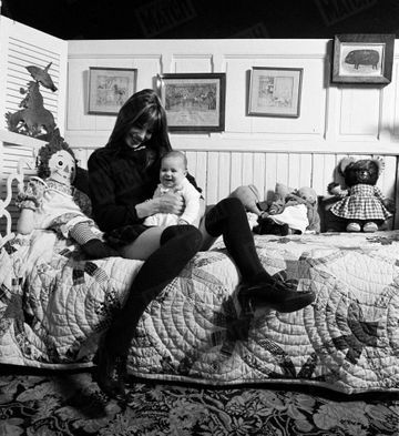 Jane Birkin Charlotte Gainsbourg 1971 Photos 10