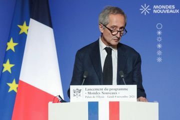Bernard Blistène pilote les Mondes nouveaux