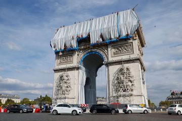 L'Arc de Triomphe bientôt transformé en paquet-cadeau géant, oeuvre posthume de Christo