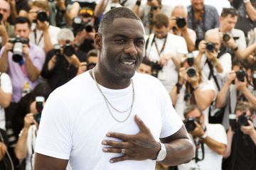 Idris Elba : «Mes voeux? transmettre l'amour pour les histoires et une Ferrari électrique»