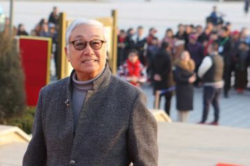 La star du cinéma hongkongais Kenneth Tsang retrouvé mort dans un hôtel de quarantaine