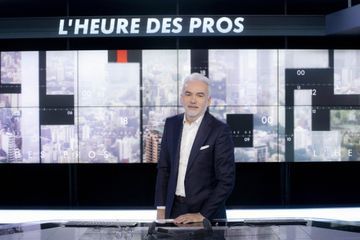 Pascal Praud recadre un intervenant après une blague sur les pédophiles