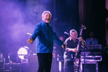 Hier soir à Paris... Tom Jones