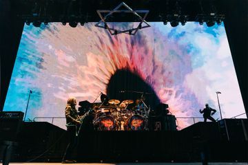 Hier soir à Paris... Tool