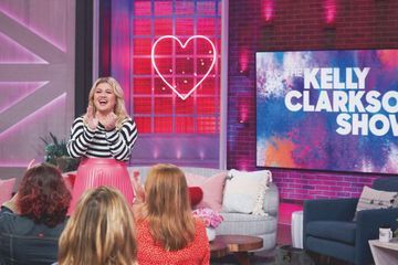 Kelly Clarkson chante à l'unisson