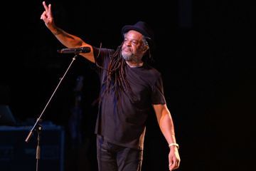 Mort d'Astro, un des chanteurs du groupe UB40