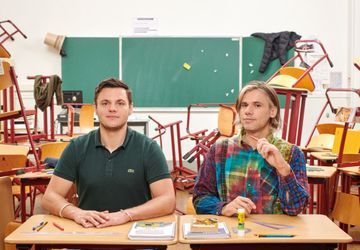 Orelsan au tableau d'honneur de son frère