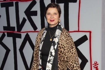 Isabella Rossellini s'amuse avec Darwin