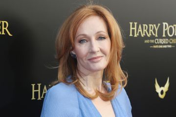 Accusée de transphobie, J.K Rowling boycottée par sa communauté