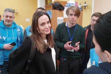 Angelina Jolie évacuée lors de sa visite inattendue en Ukraine