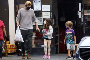 Ashton Kutcher, shopping avec ses enfants Wyatt et Dimitri