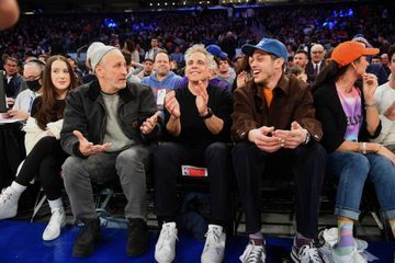 Ben Stiller, Pete Davidson, Sienna Miller... Les stars en tribune d'un match de NBA