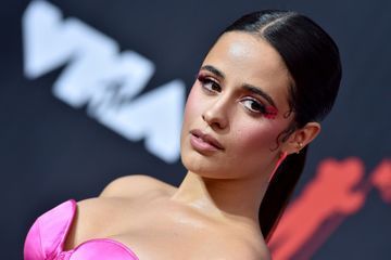 Camila Cabello s'en prend aux paparazzis après une sortie à la plage