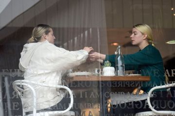 Déjeuner entre amies pour Anya Taylor-Joy