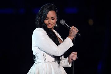 Demi Lovato en larmes lors de sa performance aux Grammy Awards 2020