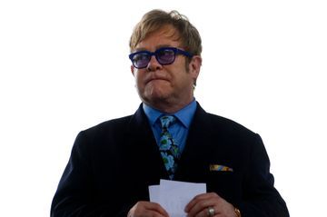 Elton John, atterissage d'urgence