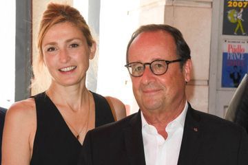 Julie Gayet, bien entourée et soutenue par François Hollande à Angoulême