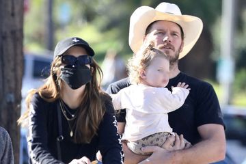 Katherine et Chris Pratt, promenade avec leur petite Lyla