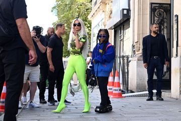 Kim Kardashian et North West, duo mère-fille stylé dans les rues de Paris
