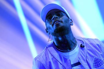Le chanteur Chris Brown visé par une plainte au civil pour viol