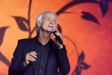Le chanteur Dave est sorti de réanimation