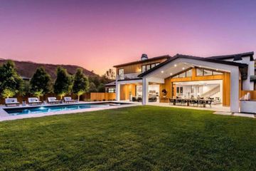 Lori Loughlin a dépensé près de 10 millions de dollars pour cette nouvelle villa