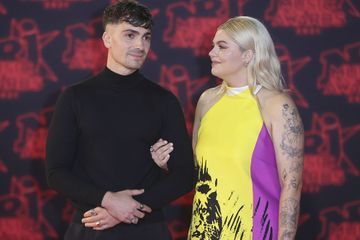 Louane et Florian Rossi, couple chic aux NRJ Music Awards