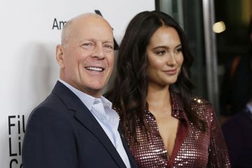 Pourquoi Bruce Willis est confiné avec Demi Moore mais pas avec son épouse