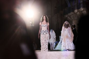 Vincent Cassel et Monica Bellucci, leur fille Deva brille au défilé Dolce & Gabbana