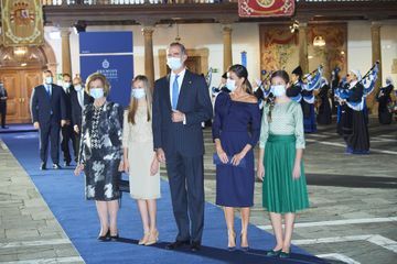 NEWS PICTURES 138257 052