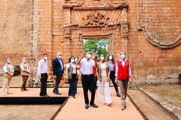 Letizia au Paraguay, entre santé des femmes, éducation et patrimoine