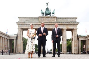 Maxima, très élégante à Berlin, pour la reprise des visites d’Etat