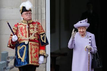 La reine Elizabeth II arbore sa broche chardon pour sa deuxième journée en Ecosse