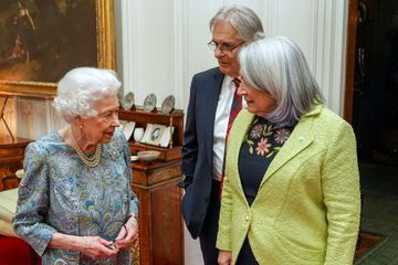 Elizabeth II enchaîne les engagements dans son château de Windsor