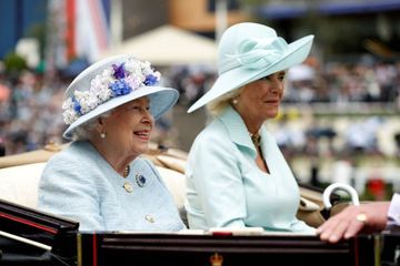 La reine Elizabeth II souhaite que Camilla devienne reine consort quand son fils Charles sera roi