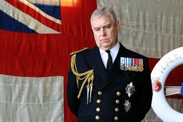 Le prince Andrew perd ses titres militaires et l'utilisation des royales initiales HRH